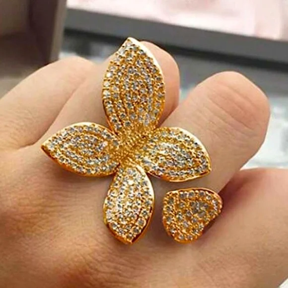 Gold Four Leaf Clover Zircon Ring - Picture 1 of 6